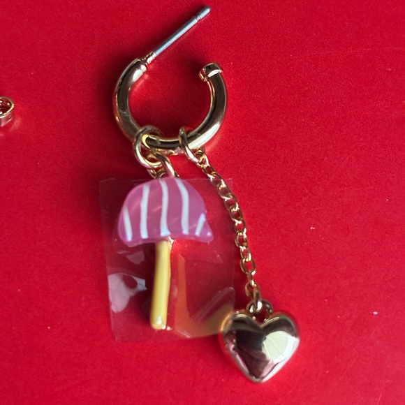 Coach x Observed By Us Collaboration Box - Picture 4 of 8